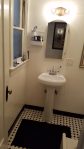 pedestal sink